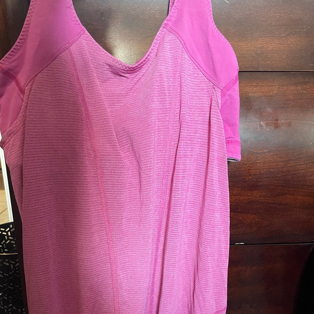 Lululemon top